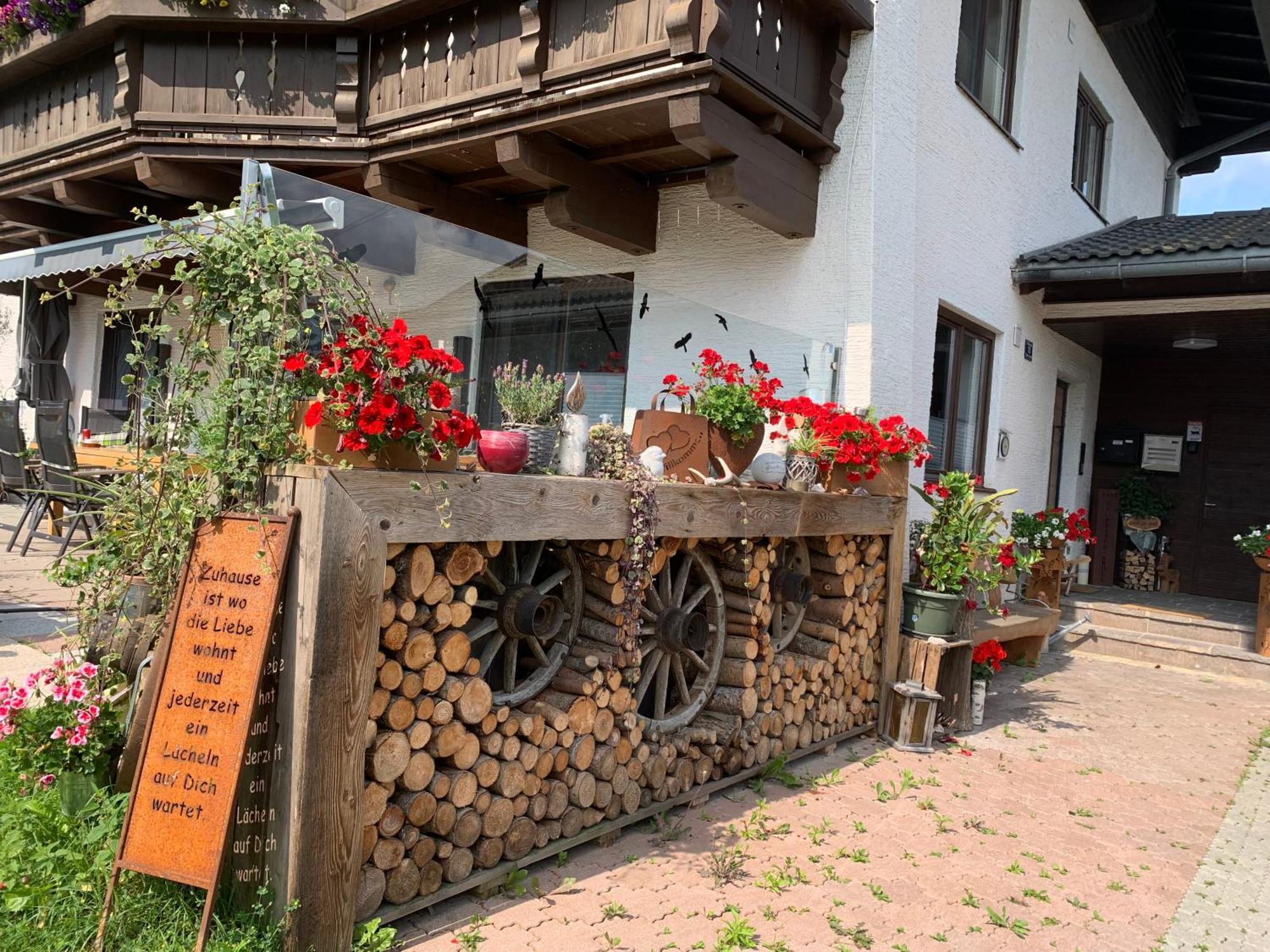 Bergblick Apartamento Saalfelden Exterior foto