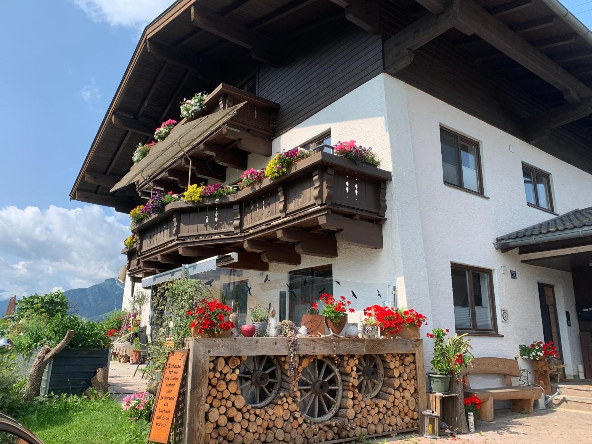 Bergblick Apartamento Saalfelden Exterior foto