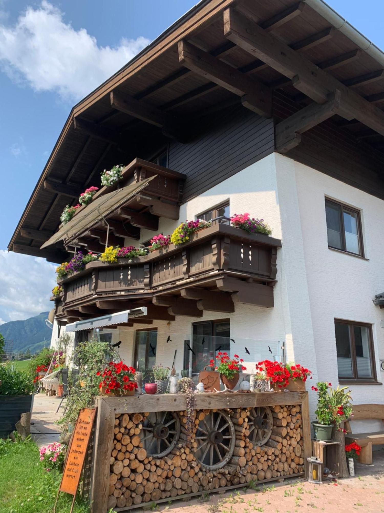 Bergblick Apartamento Saalfelden Exterior foto